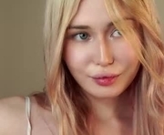 ashlyfr is a 18 year old female webcam sex model.