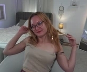 victoriaa_benett is a 18 year old female webcam sex model.
