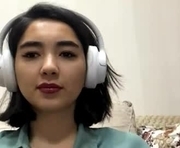 jenifersimon is a 18 year old female webcam sex model.