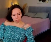 vikki_chase is a 23 year old female webcam sex model.