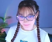 doll_tessa is a 19 year old female webcam sex model.