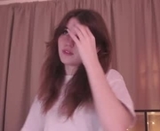 rickirto is a 18 year old female webcam sex model.
