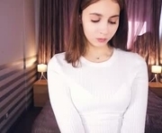 audiedelorbe is a 18 year old female webcam sex model.