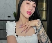 molly_555 is a 18 year old female webcam sex model.