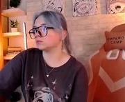 fancybella is a 19 year old female webcam sex model.