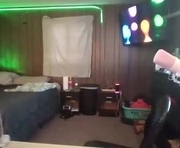 dazedconfession is a 21 year old female webcam sex model.