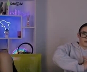 alia_skay is a 20 year old female webcam sex model.