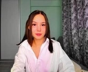 emelia_fox is a 18 year old female webcam sex model.
