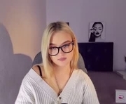 adeleelles is a 18 year old female webcam sex model.