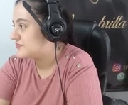 sharonboobs69 is a 25 year old female webcam sex model.