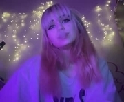 prettyrony is a 18 year old female webcam sex model.