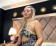 cameronstar1 is a  year old female webcam sex model.