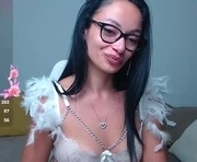 serenesophi is a 31 year old female webcam sex model.