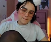 violet_evergarden1 is a 21 year old female webcam sex model.
