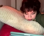 velvetpurrfection is a 20 year old female webcam sex model.