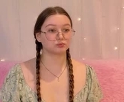 why__no is a 19 year old female webcam sex model.