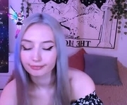 darklovebby is a 21 year old female webcam sex model.