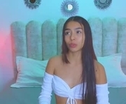 lanna_brunette is a 23 year old female webcam sex model.