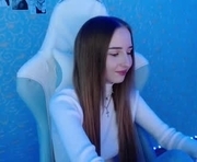 cutti_crystal is a 25 year old female webcam sex model.