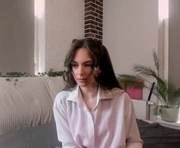 meghanbullins is a 18 year old female webcam sex model.