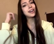 rosenavillifana is a 18 year old female webcam sex model.