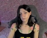 roselolly is a 25 year old female webcam sex model.