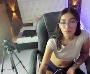 luna__hills1 is a 18 year old female webcam sex model.