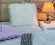 mayadeluca_ is a  year old female webcam sex model.
