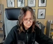 syllviareed is a  year old female webcam sex model.