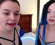 w0wgirls is a 21 year old female webcam sex model.