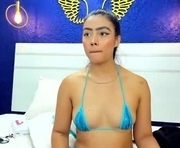cameroncollinss is a 22 year old female webcam sex model.