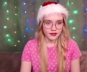 aurora_golden is a  year old female webcam sex model.