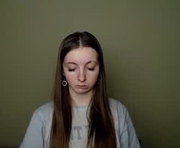 emilyprin is a 18 year old female webcam sex model.
