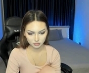 baklajan1907 is a 18 year old female webcam sex model.