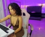 angelina_bigass_dl is a 20 year old female webcam sex model.