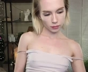 claire_bennet is a  year old female webcam sex model.
