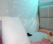 sammy_liz2 is a 25 year old female webcam sex model.