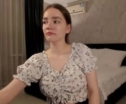 sweete_chantal is a 18 year old female webcam sex model.