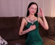 holly_berryy_ is a 18 year old female webcam sex model.