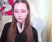 nessadark is a 18 year old female webcam sex model.