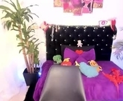 lia_rip01 is a  year old female webcam sex model.