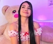 emilylittle___ is a 18 year old female webcam sex model.