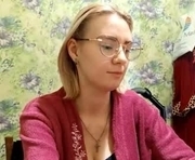 norinebaeza is a 18 year old female webcam sex model.