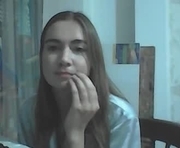 phyllispilkington is a 18 year old female webcam sex model.