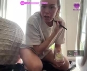 gigiilinks is a  year old female webcam sex model.