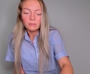 adriana_coy_ is a  year old female webcam sex model.