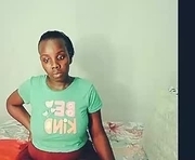 dinnydakrazx is a  year old female webcam sex model.