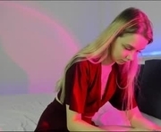 jorroger is a 18 year old female webcam sex model.