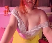 debbiewood is a 25 year old female webcam sex model.