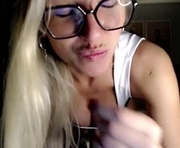 vivica_coke is a 32 year old female webcam sex model.